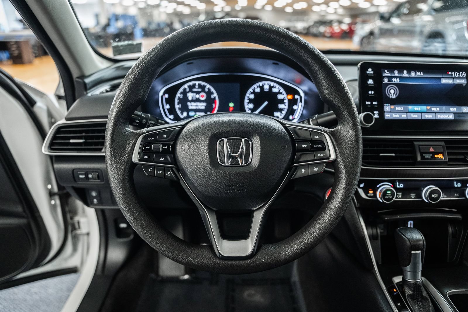 Used 2018 Honda Accord EX image 28