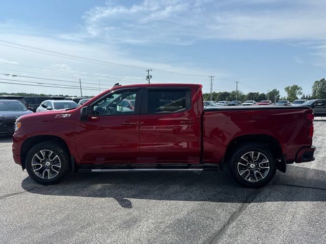 Used 2022 Chevrolet Silverado 1500 RST w/ Convenience Package II AWD/4WD image 4