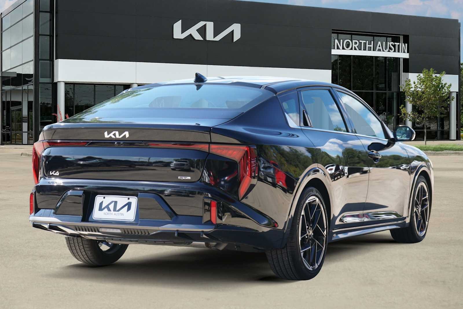 Certified 2025 Kia K4 GT-Line w/ GT-Line Premium Package FWD image 4