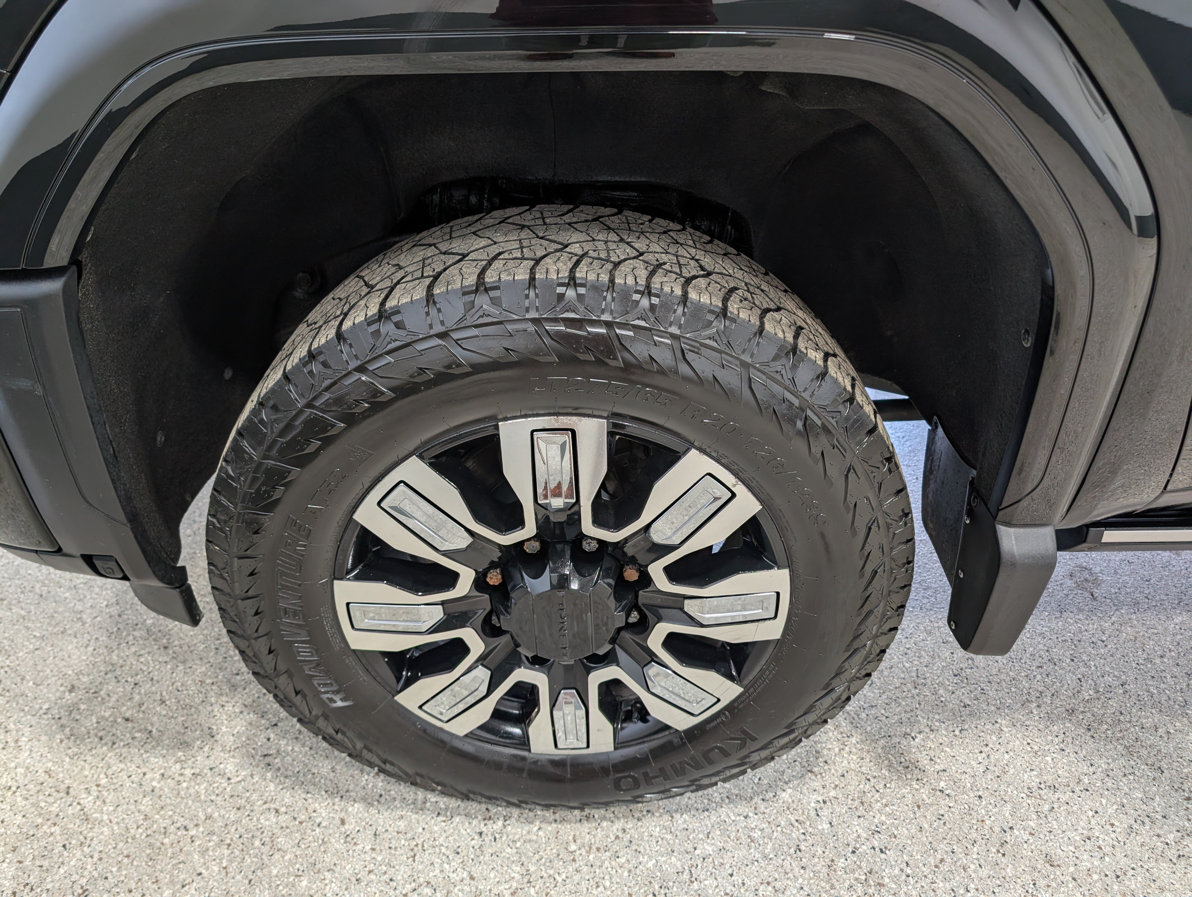 Used 2024 GMC Sierra 2500 Denali w/ Technology Package AWD/4WD image 12