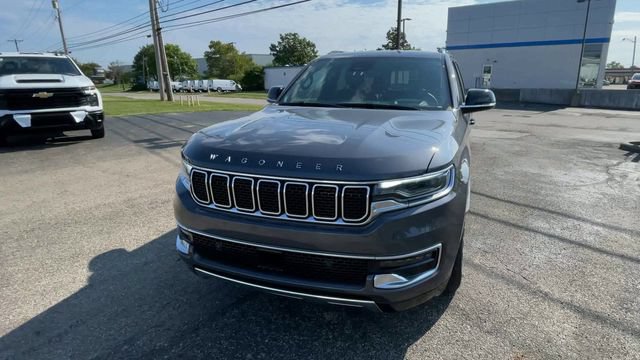 Used 2023 Jeep Wagoneer Series III w/ Preferred Equipment Group AWD/4WD image 5
