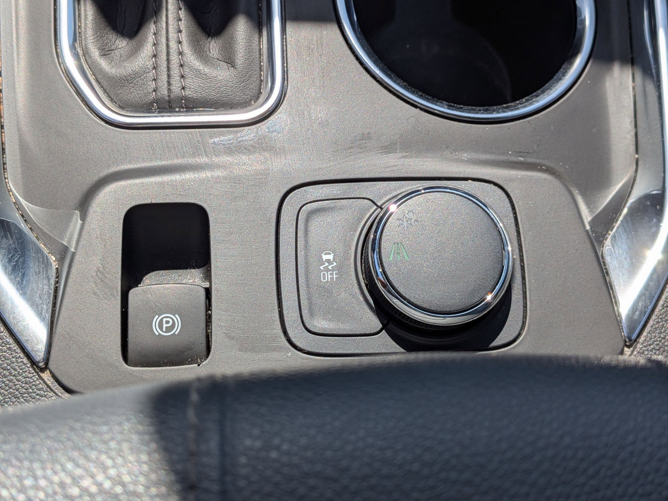 Used 2020 Chevrolet Traverse LT image 17