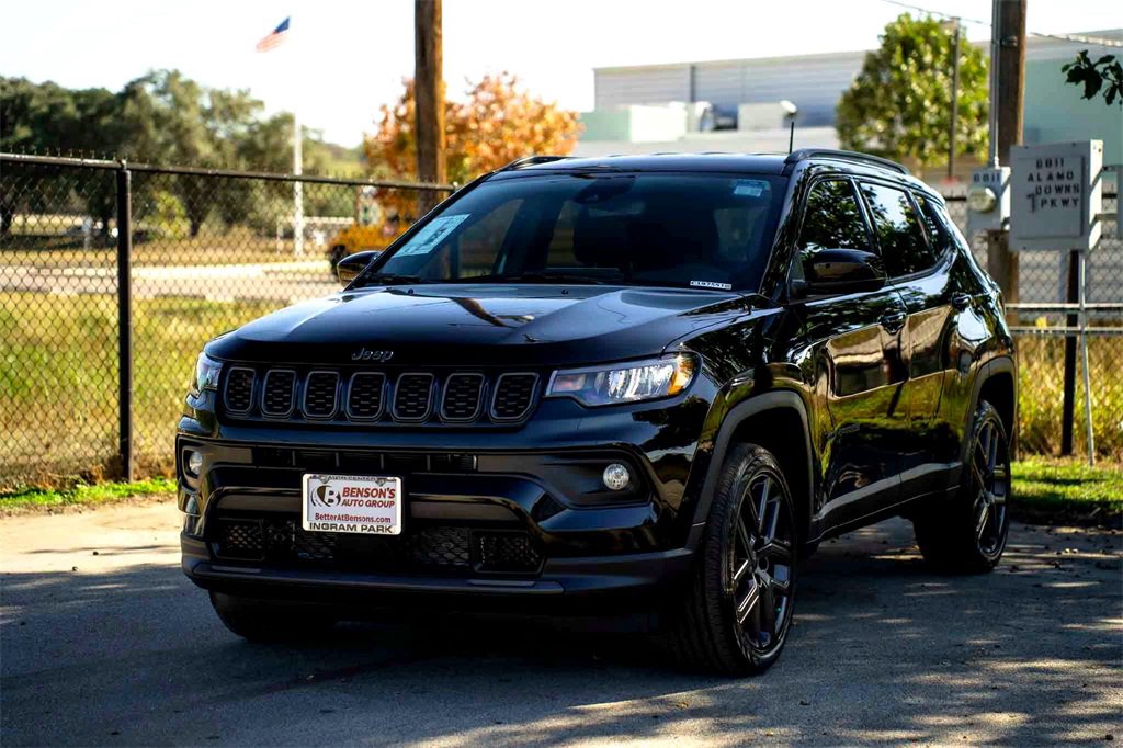 New 2026 Jeep Compass Latitude image 7