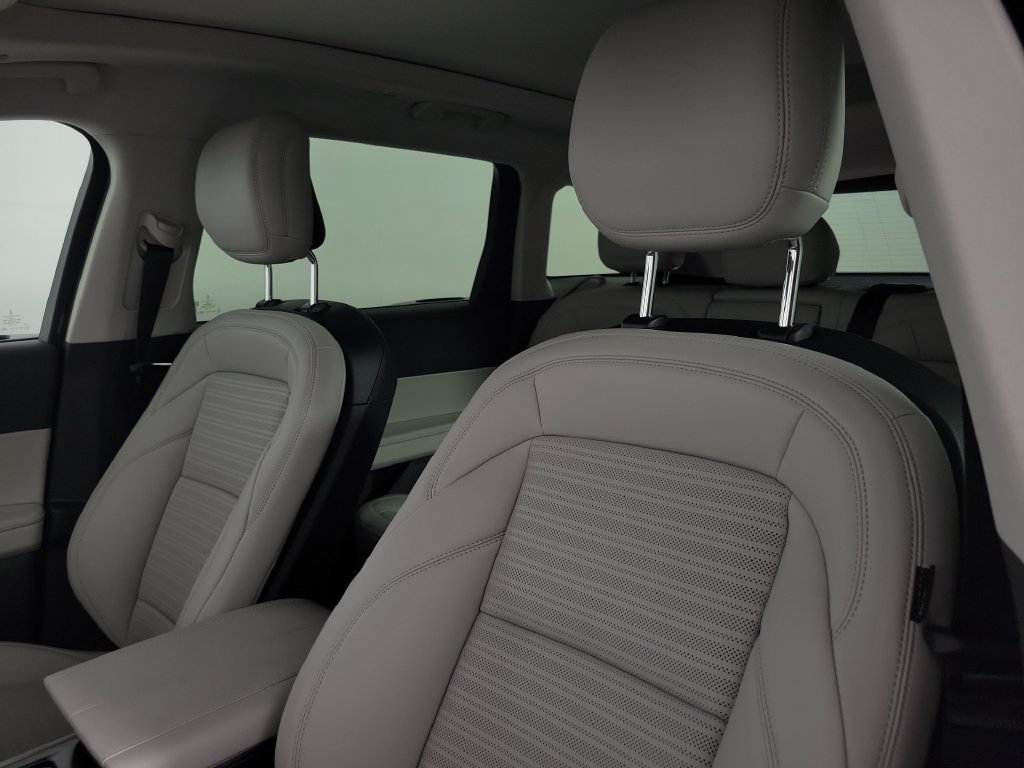 New 2026 Lincoln Nautilus Reserve AWD/4WD image 18