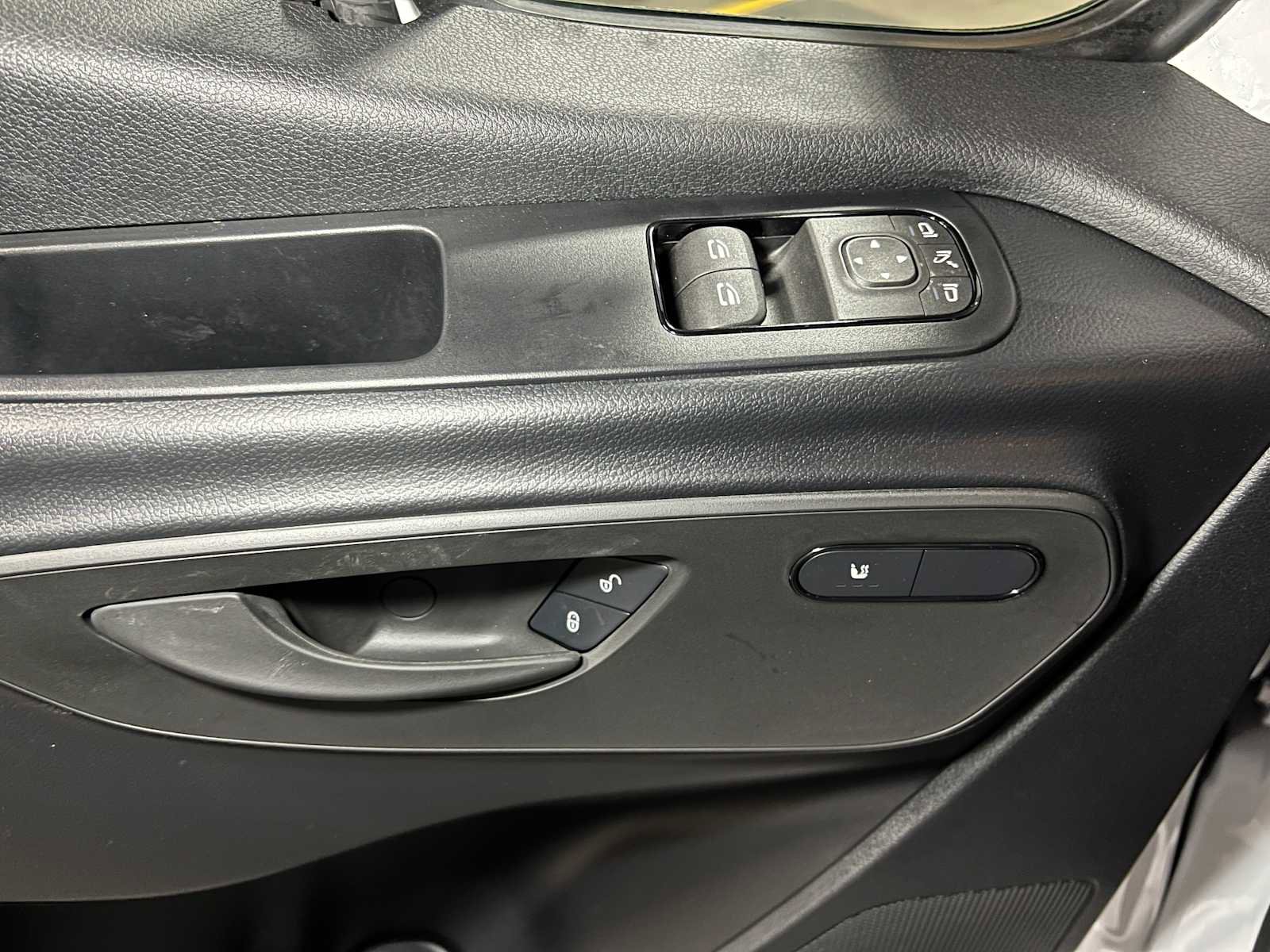 Used 2025 Mercedes-Benz Sprinter 2500 image 20