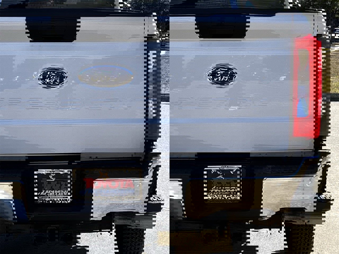 Used 2024 Ford F250 XLT image 6