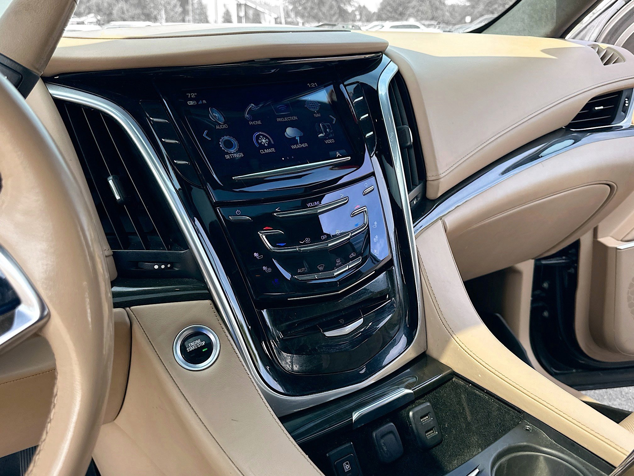 Used 2020 Cadillac Escalade Platinum image 10