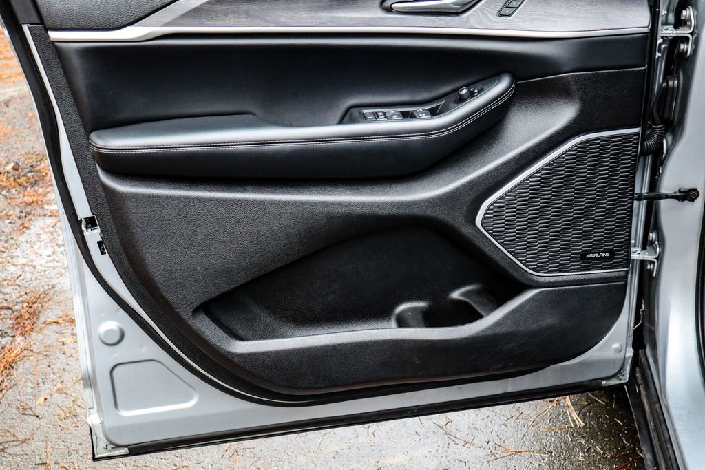 Used 2024 Jeep Grand Cherokee Limited 4xe image 37