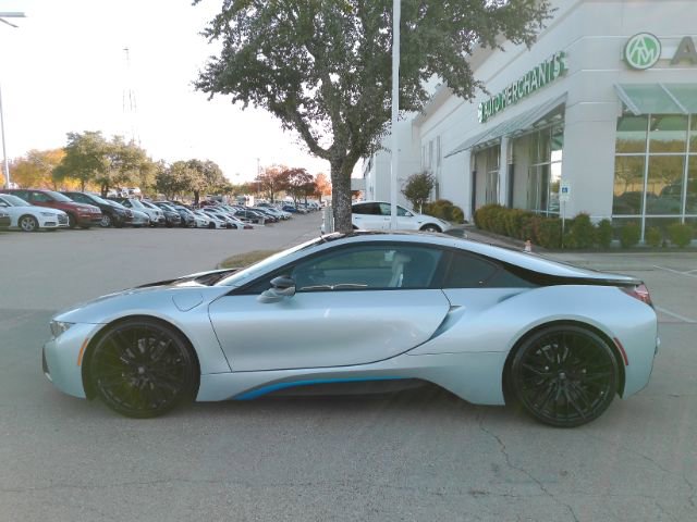 Used 2015 BMW i8 image 11