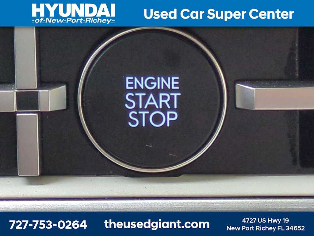 Certified 2025 Hyundai Santa Fe Limited FWD image 35