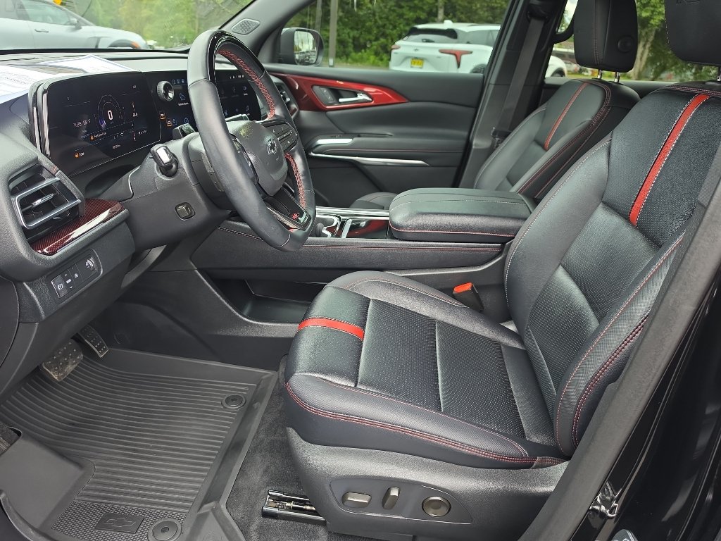 Certified 2024 Chevrolet Traverse RS FWD image 17