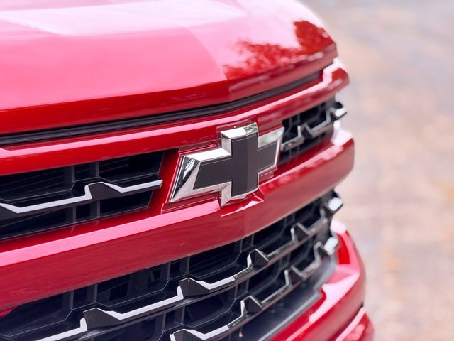 Used 2025 Chevrolet Silverado 1500 RST AWD/4WD image 31