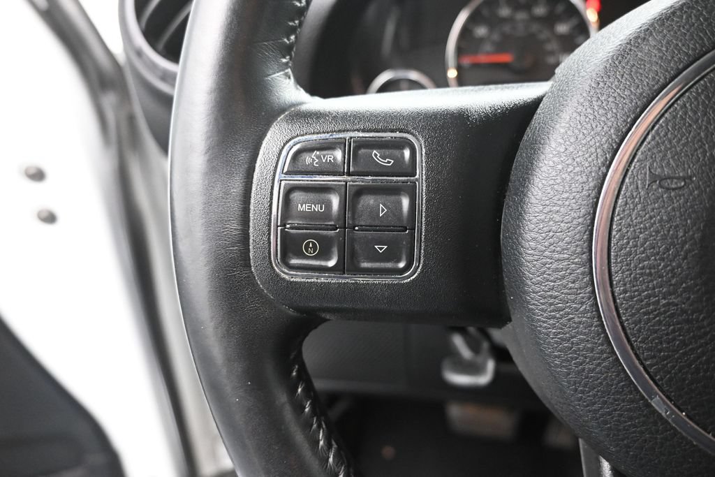 Used 2017 Jeep Wrangler Sport w/ Connectivity Group AWD/4WD image 24