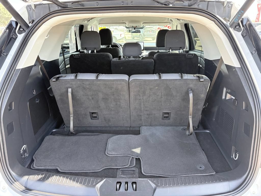 Used 2025 Ford Explorer Active RWD image 26