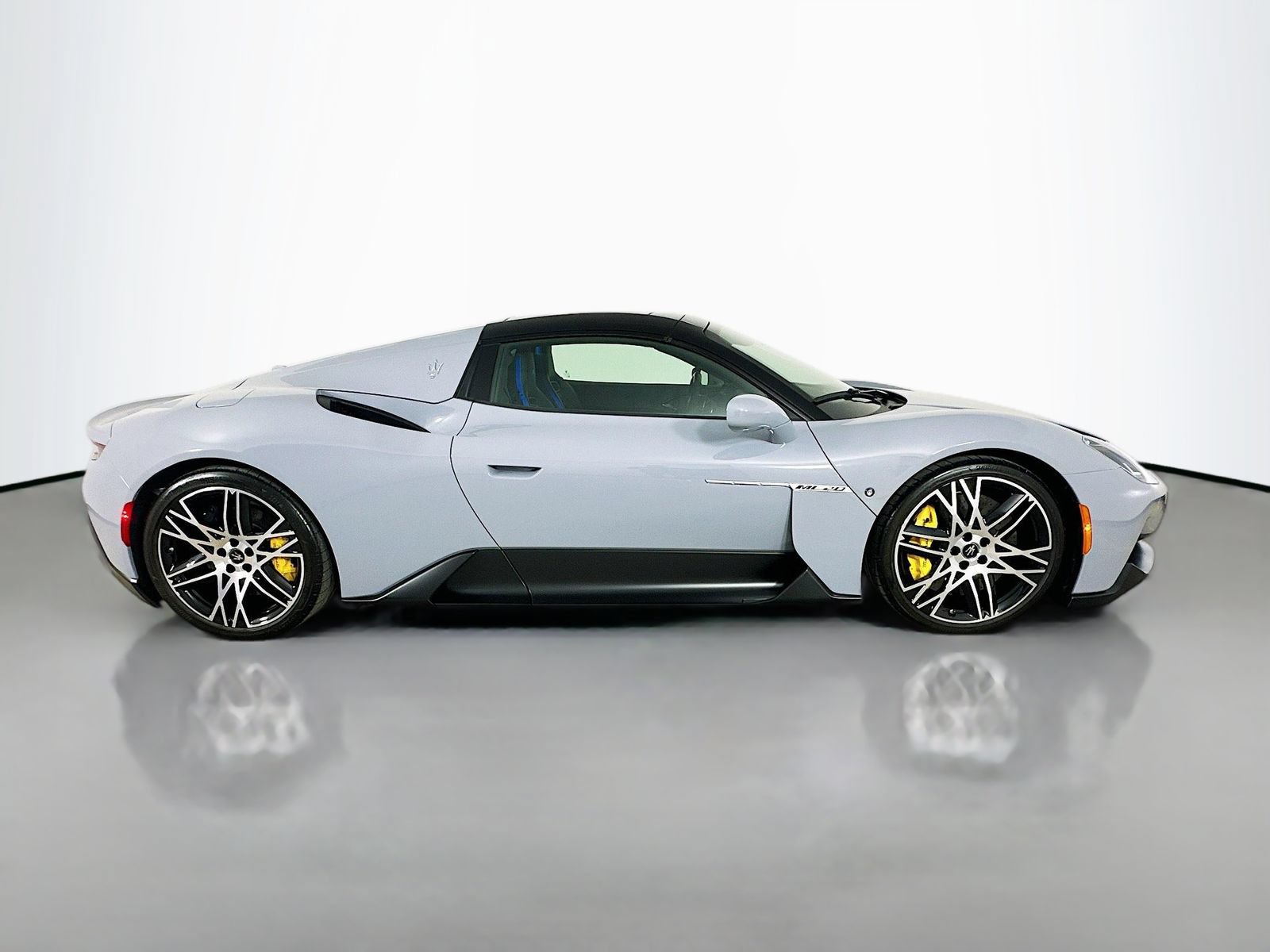 Used 2023 Maserati MC20 Spyder RWD image 4