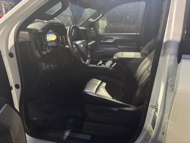 Used 2024 Chevrolet Silverado 3500 High Country w/ Technology Package image 14