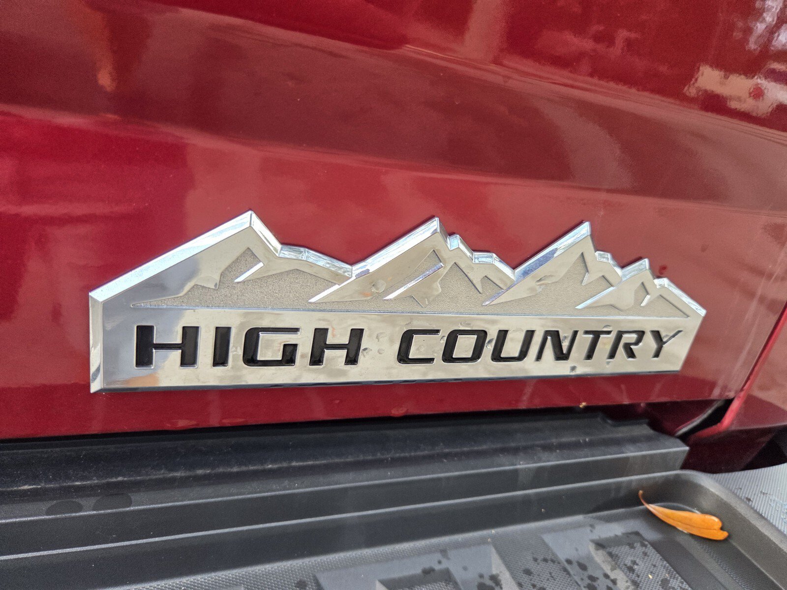 Used 2018 Chevrolet Silverado 2500 High Country w/ Duramax Plus Package AWD/4WD image 4