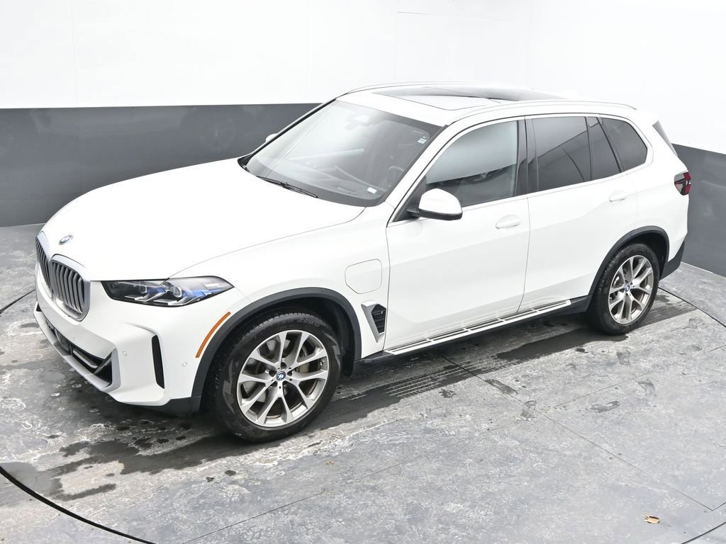 Used 2024 BMW X5 xDrive50e image 15