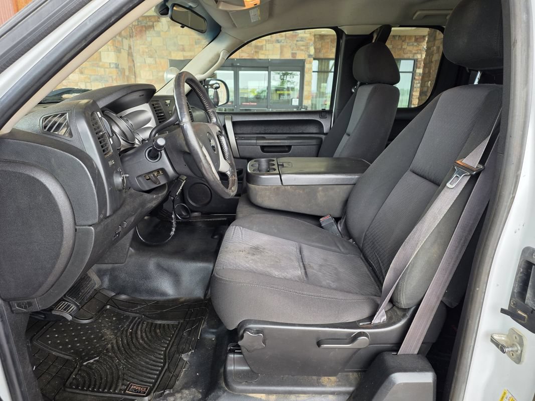 Used 2011 Chevrolet Silverado 2500 LT AWD/4WD image 10