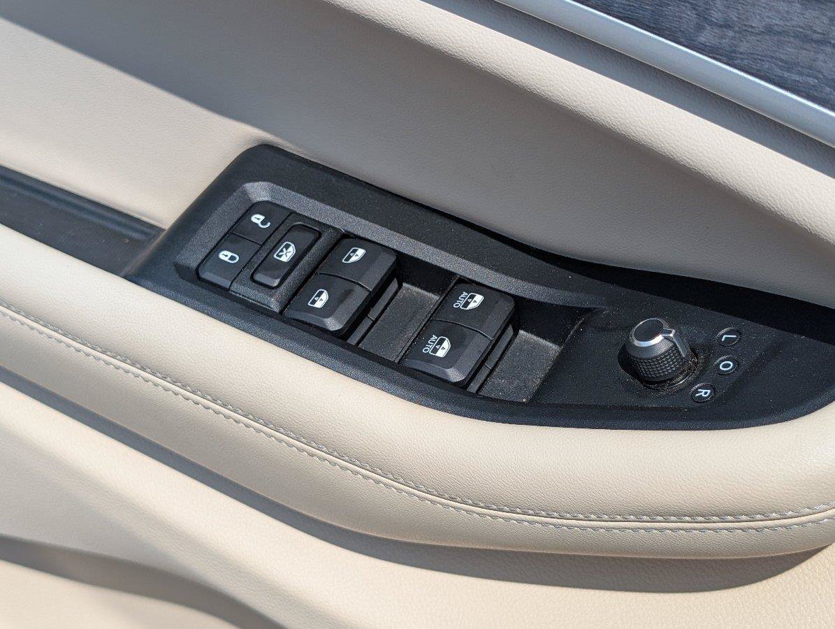 Used 2021 Jeep Grand Cherokee L Limited AWD/4WD image 20