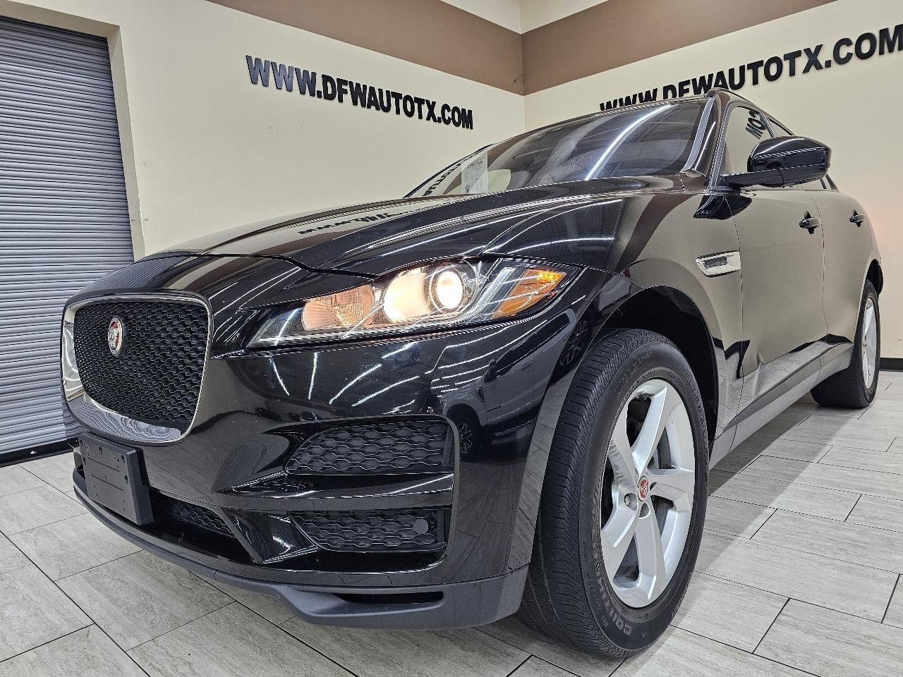 Used 2018 Jaguar F-PACE Premium AWD/4WD image 2