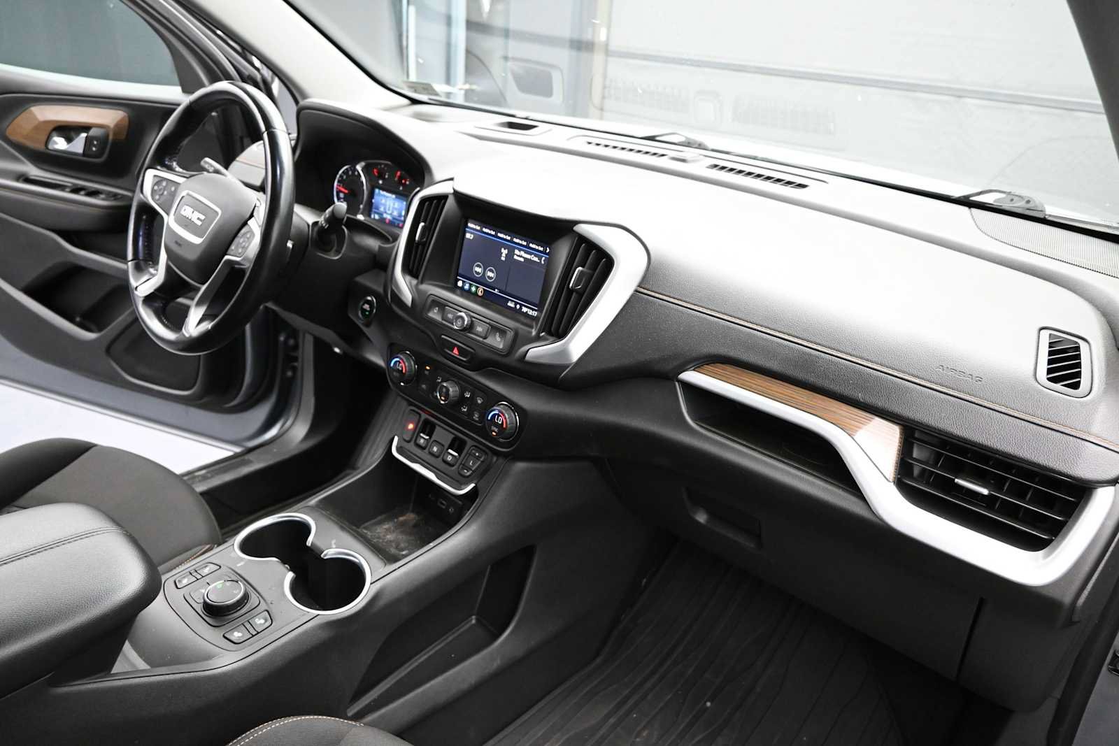 Used 2021 GMC Terrain SLE w/ Driver Convenience Package AWD/4WD image 25