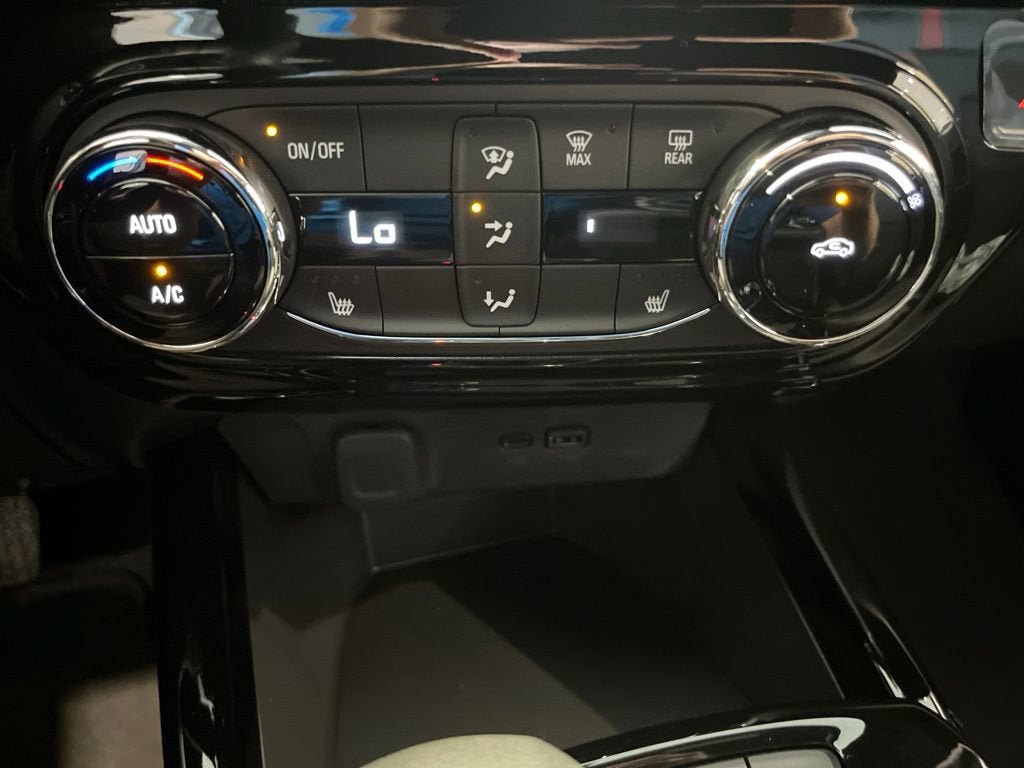 New 2026 Chevrolet Trax RS w/ Driver Confidence Package FWD image 22
