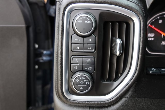 Used 2020 Chevrolet Silverado 1500 High Country w/ Technology Package image 27