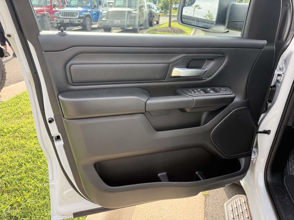 New 2027 RAM 1500 Express AWD/4WD image 30