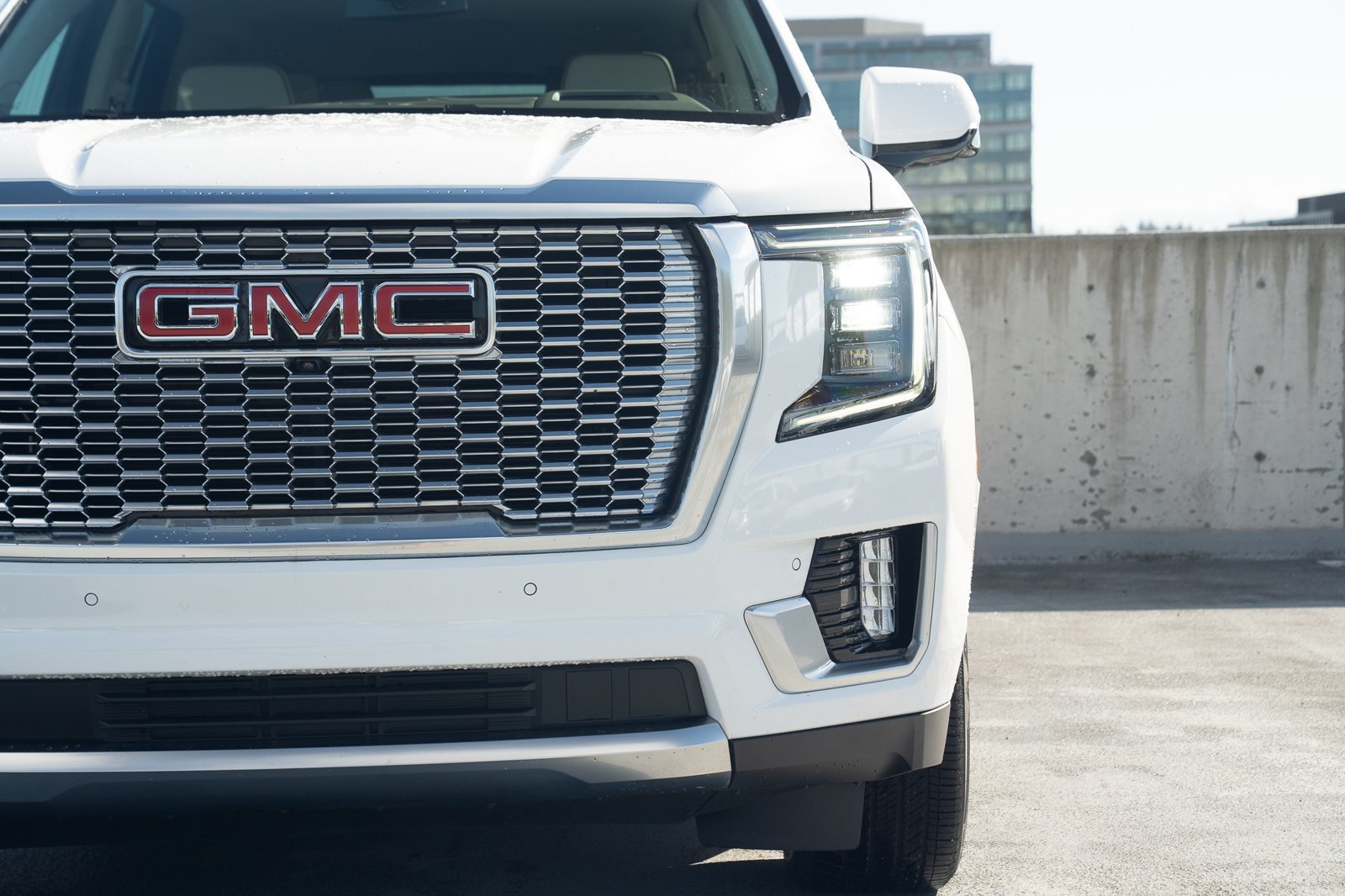Used 2023 GMC Yukon Denali AWD/4WD image 8