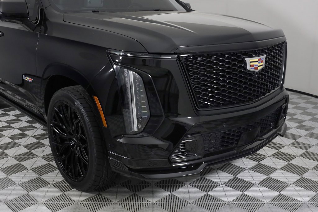 Used 2025 Cadillac Escalade V image 46