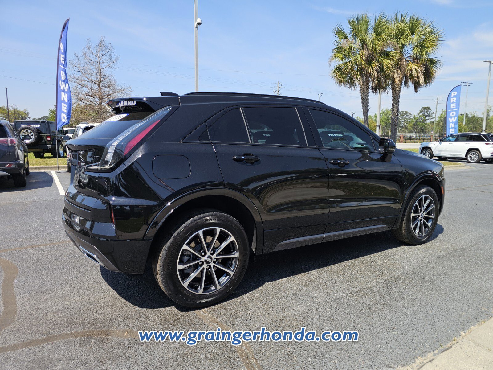 Used 2024 Cadillac XT4 Sport image 5