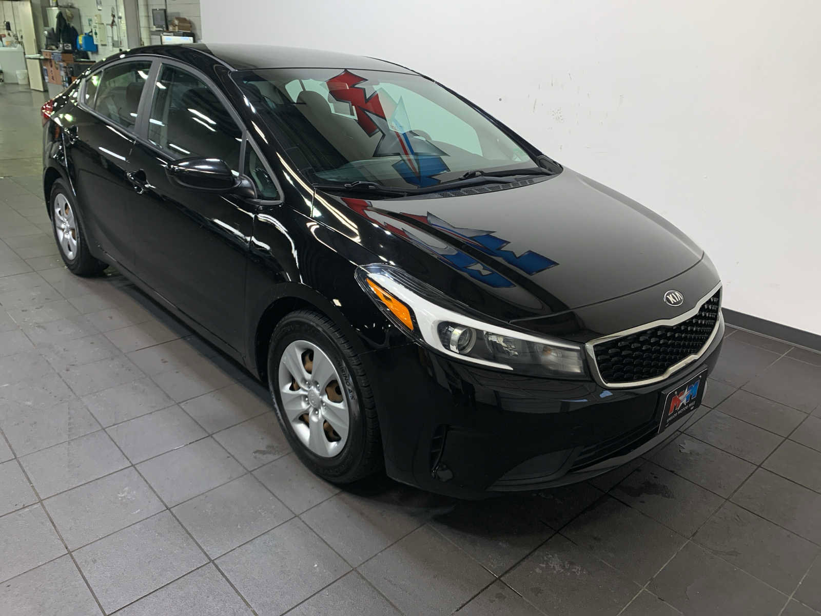 Used 2017 Kia Forte LX image 2