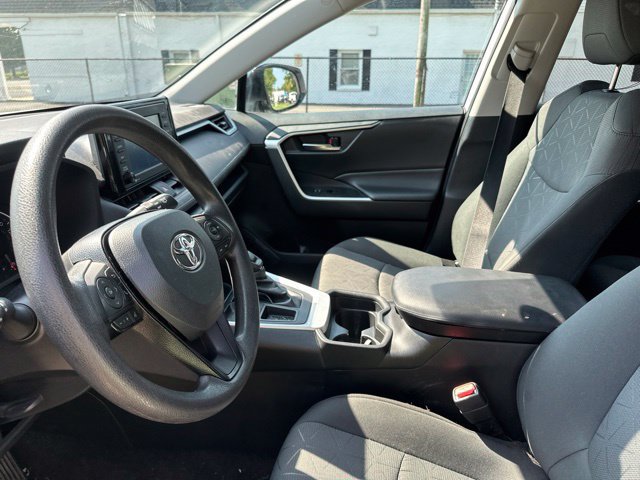 Used 2021 Toyota RAV4 XLE FWD image 23