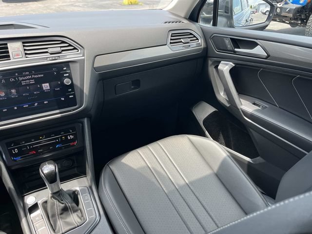 Used 2024 Volkswagen Tiguan SE AWD/4WD image 18