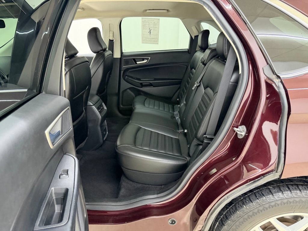 Used 2022 Ford Edge SEL AWD/4WD image 16