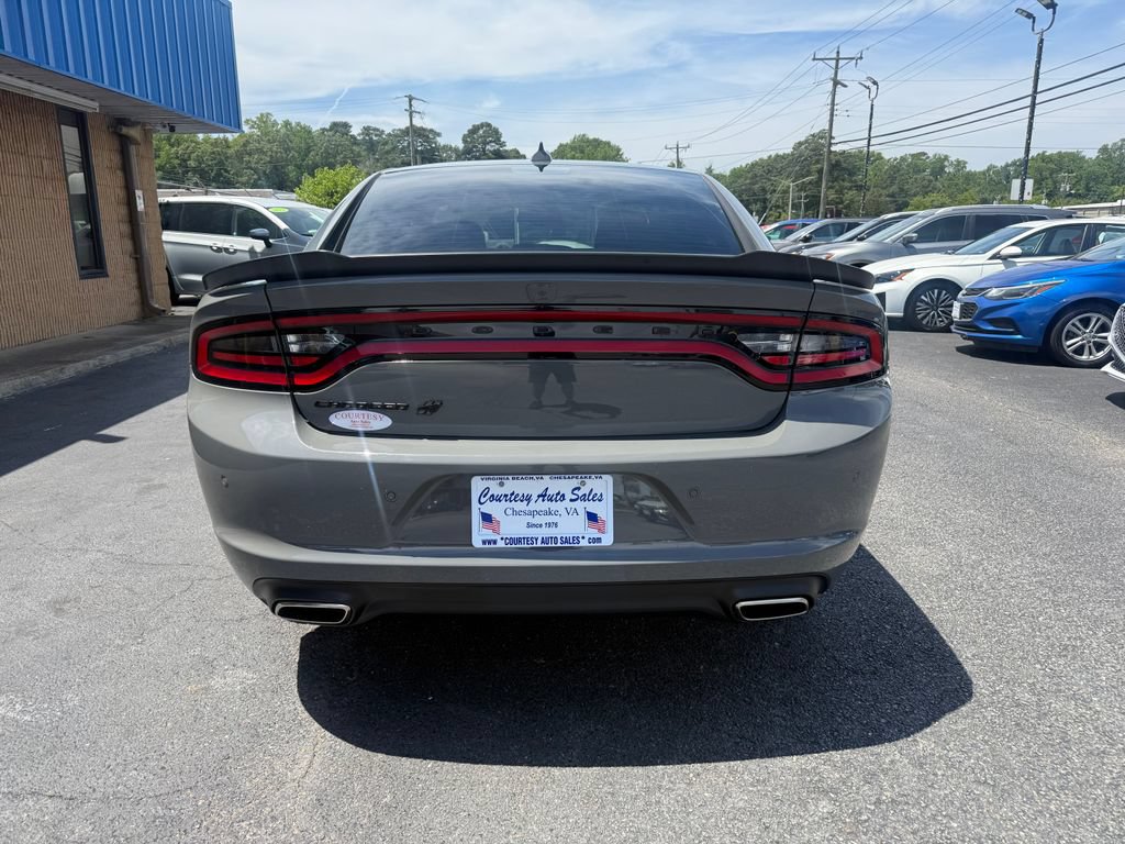 Used 2023 Dodge Charger SXT w/ Blacktop Package AWD/4WD image 11