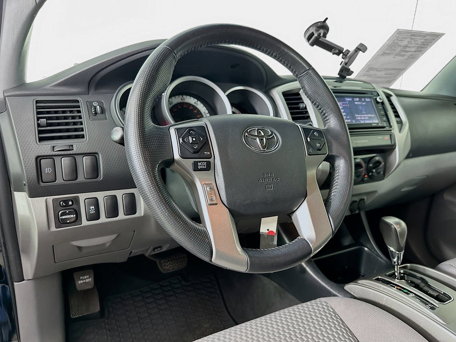 Used 2015 Toyota Tacoma PreRunner w/ SR5 Package RWD image 9