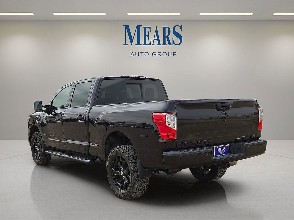 Used 2019 Nissan Titan SV w/ SV Convenience Package image 3