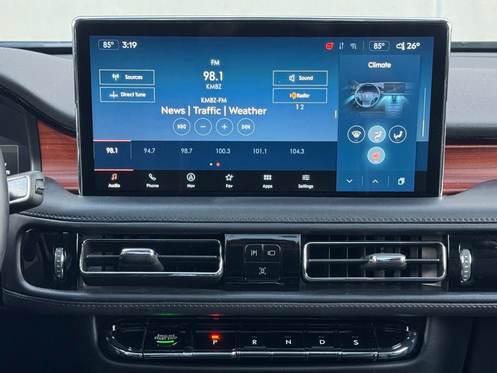 Used 2022 Lincoln Nautilus Reserve w/ Equipment Group 202A image 18