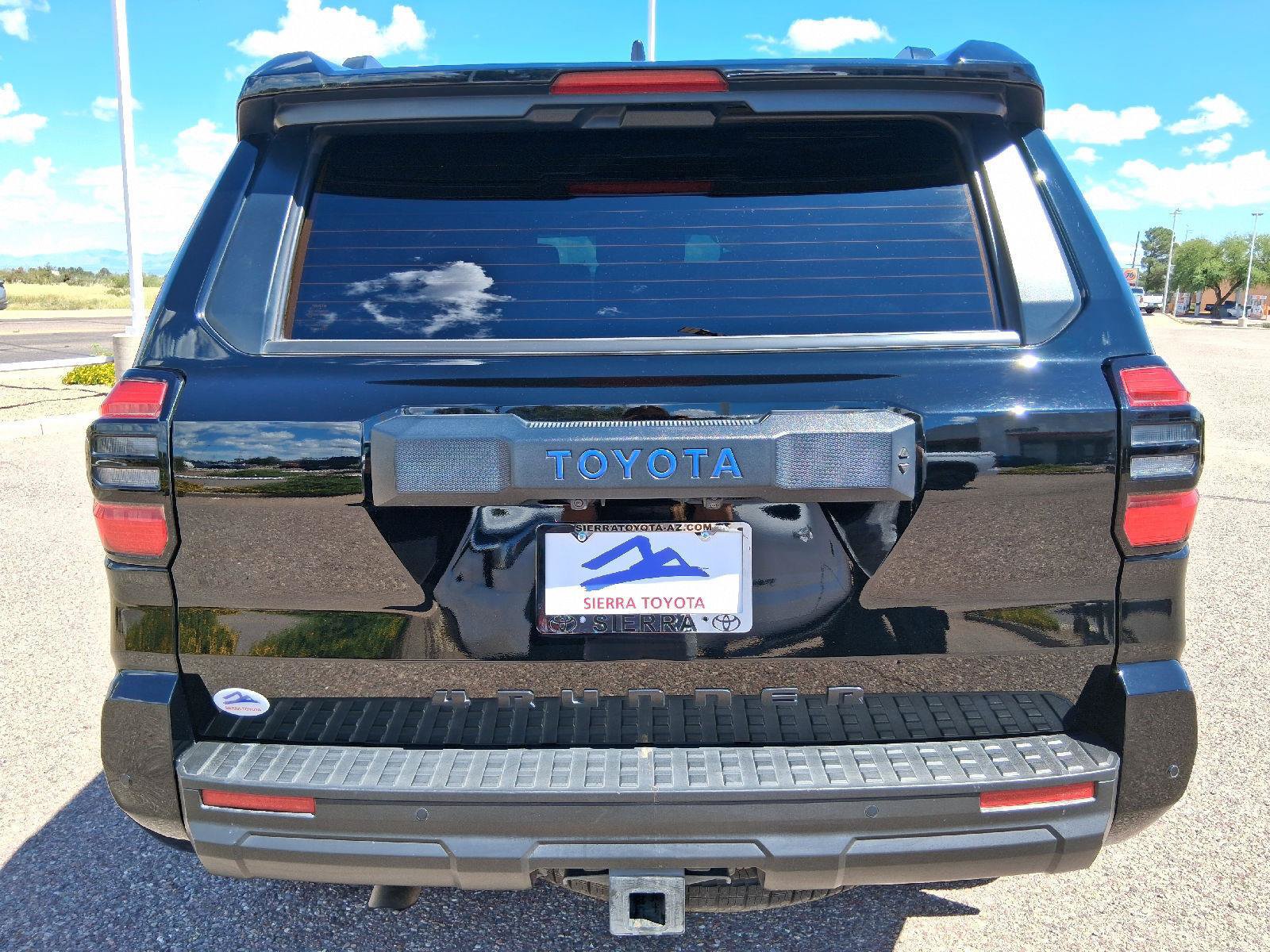 Used 2025 Toyota 4Runner TRD Off-Road Premium AWD/4WD image 5
