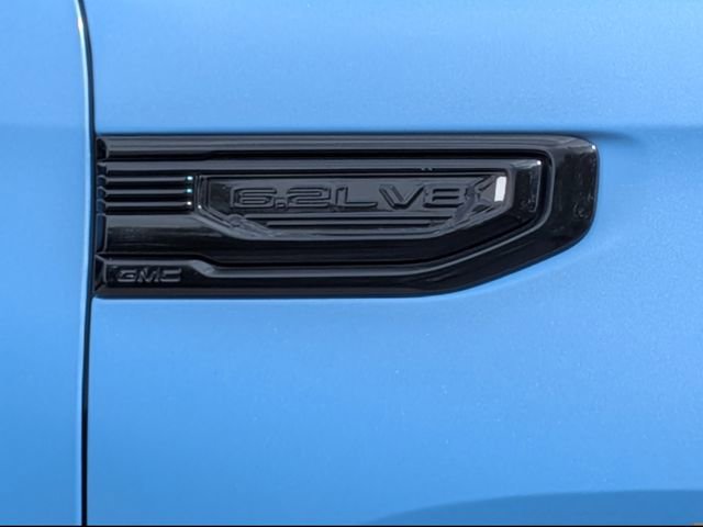 Used 2023 GMC Sierra 1500 AT4 w/ Technology Package AWD/4WD image 12