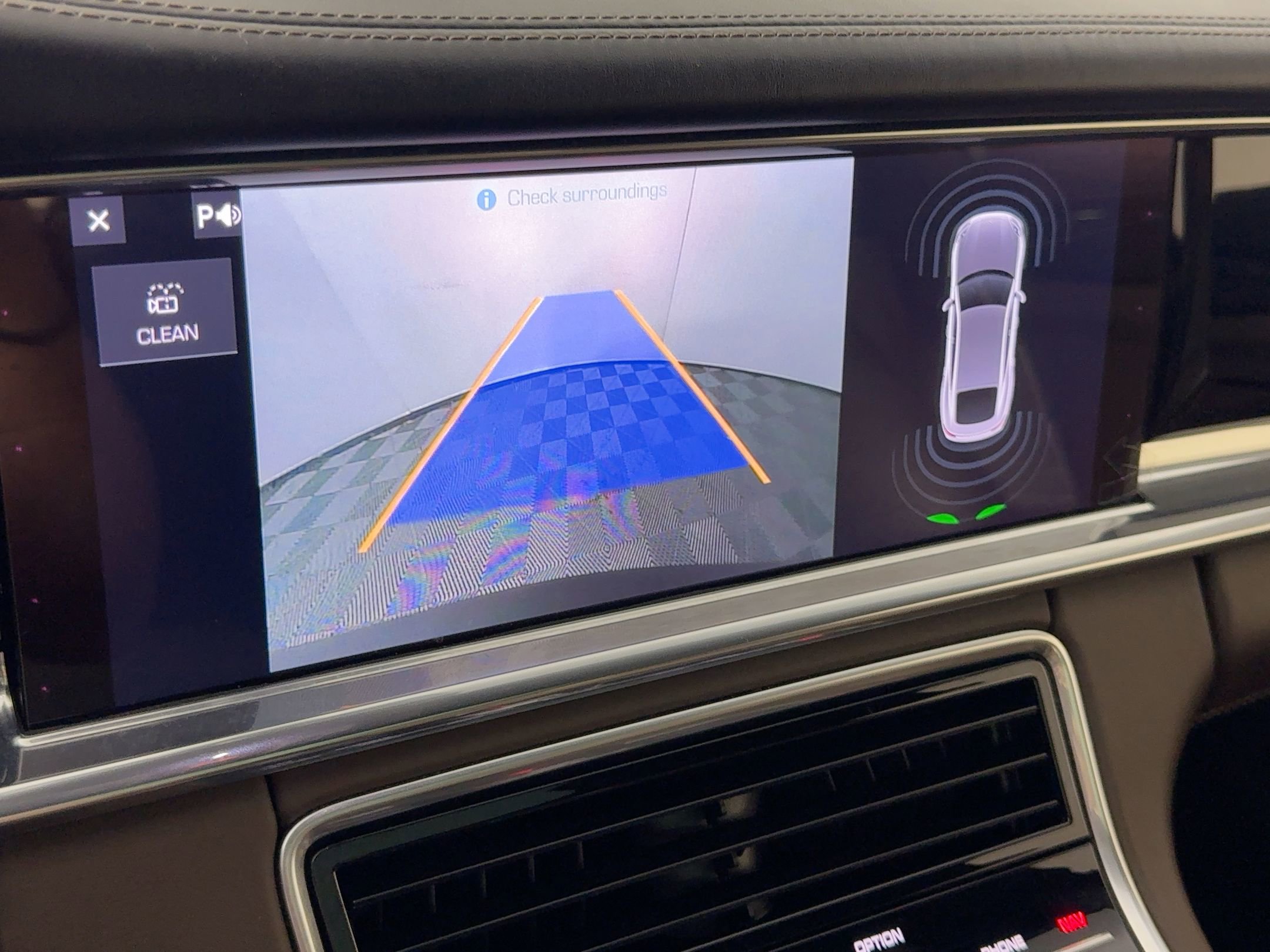 Certified 2020 Porsche Panamera GTS w/ Premium Package Plus image 25