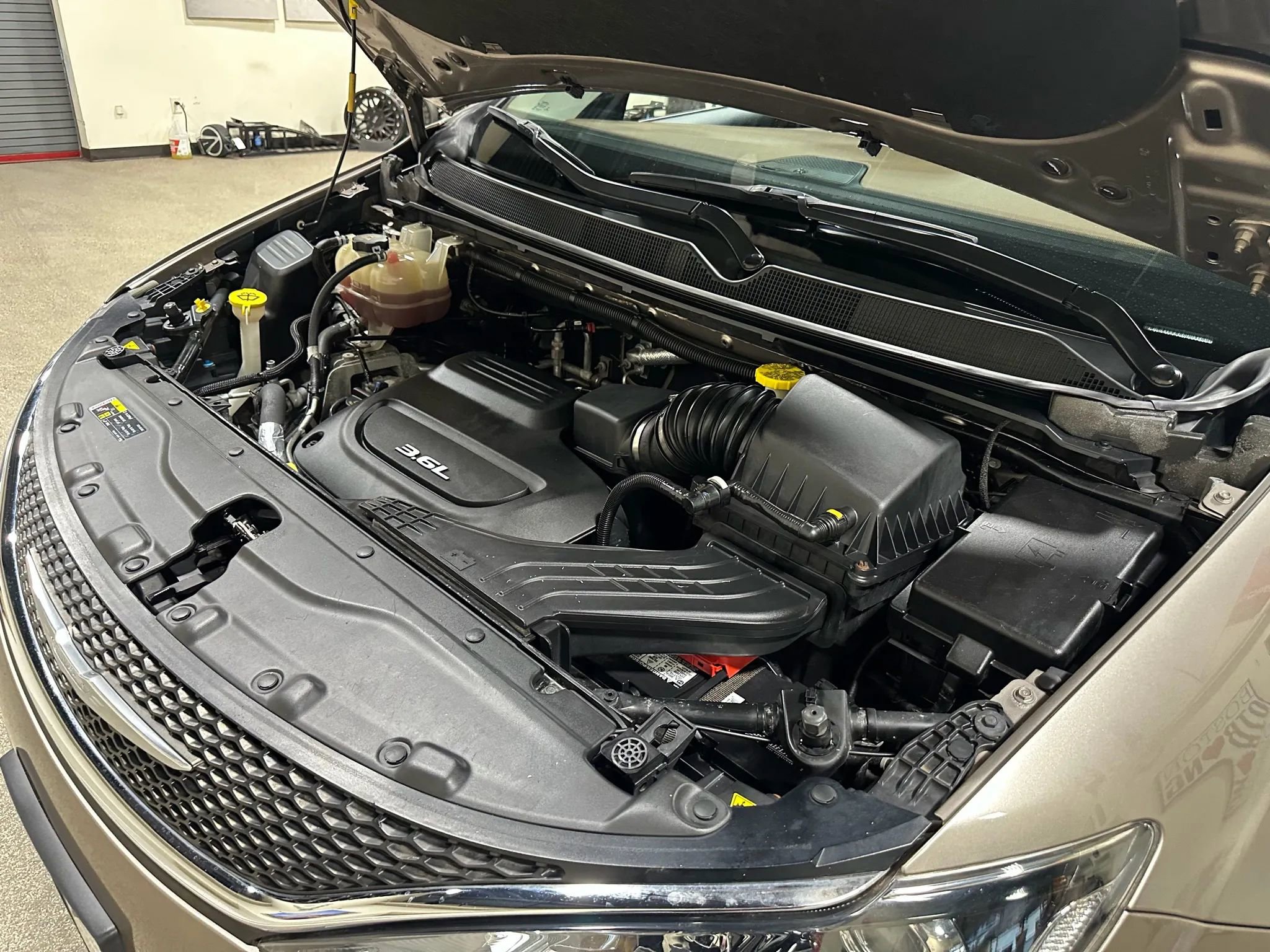 Used 2017 Chrysler Pacifica Limited w/ Advanced Safetytec Group image 64