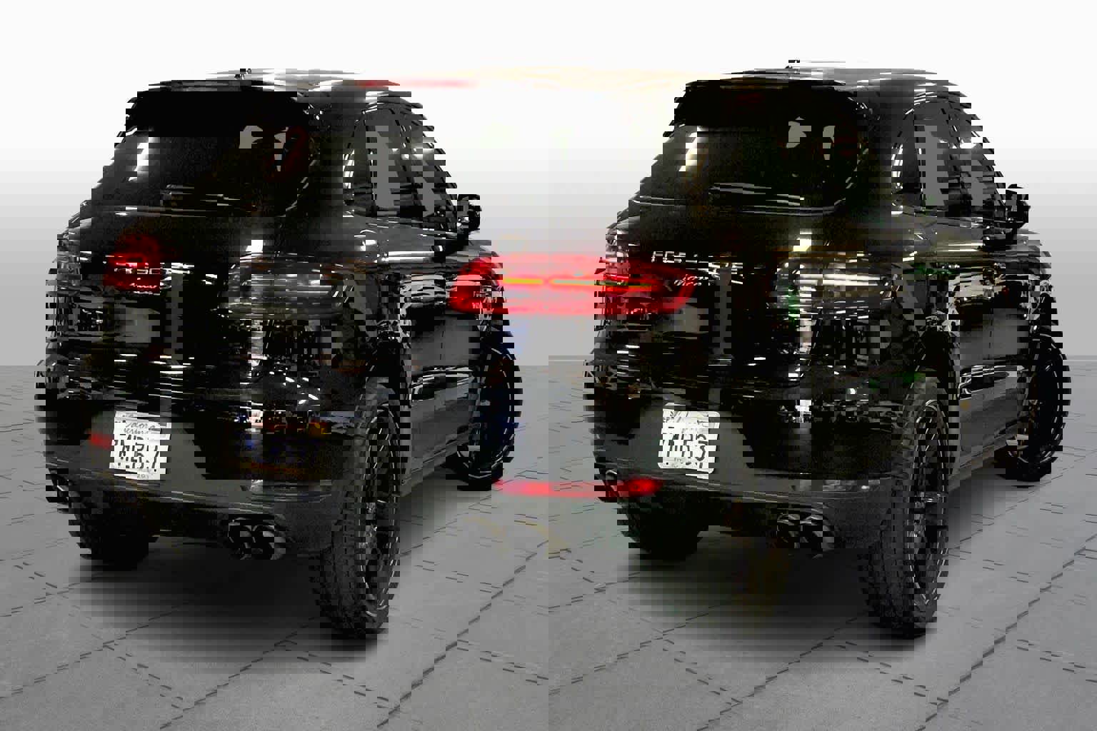 Used 2016 Porsche Macan S image 12