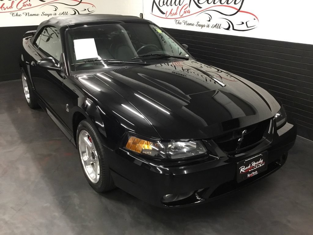 Used 2001 Ford Mustang Cobra RWD image 4