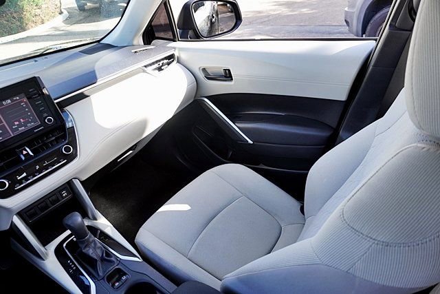 Used 2022 Toyota Corolla Cross L image 22