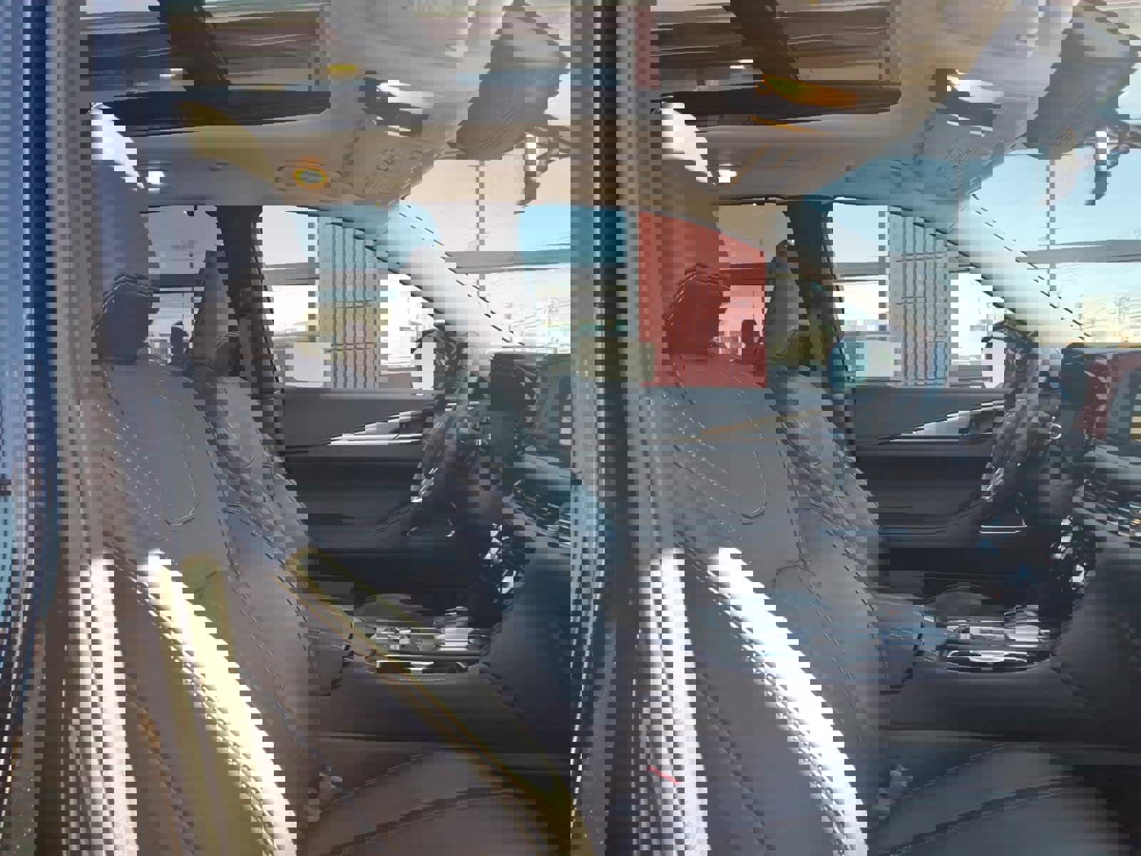 Certified 2025 INFINITI QX60 Luxe image 24