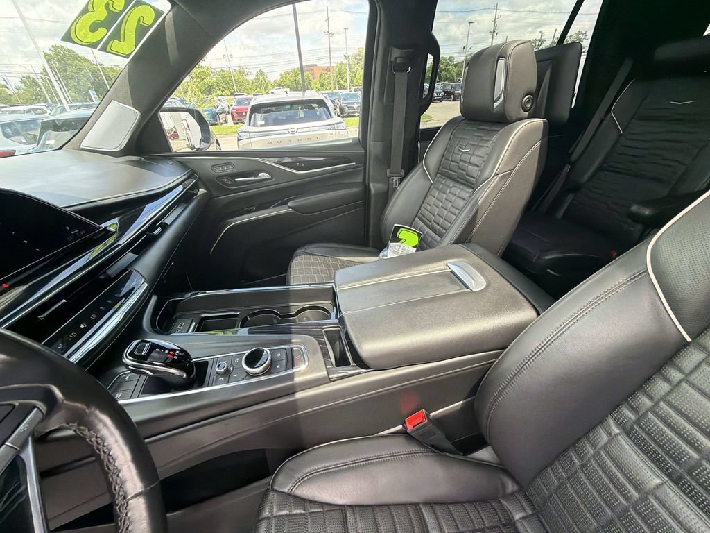 Used 2023 Cadillac Escalade V AWD/4WD image 20