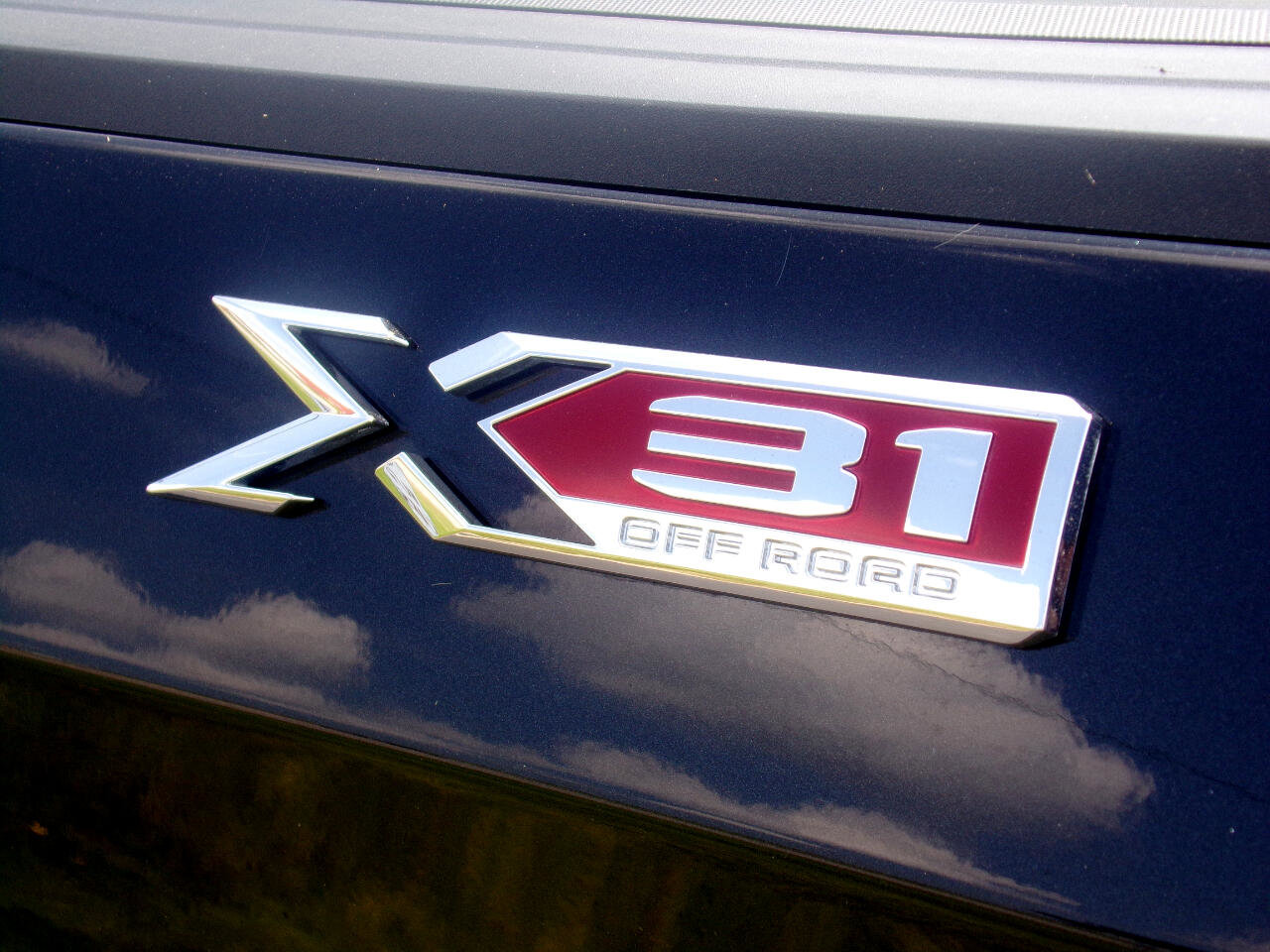 Used 2023 GMC Sierra 1500 Elevation image 11
